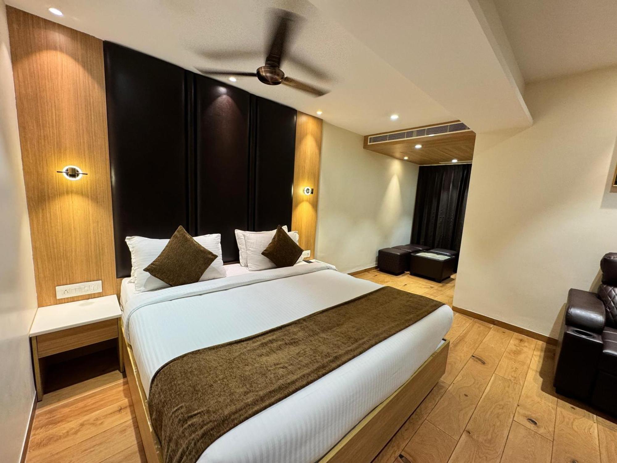 Hotel Touchwood Visakhapatnam Buitenkant foto